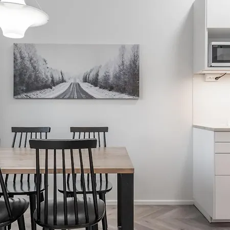 Arctic Quiet Own Yard, Sauna, Car * 로바니에미